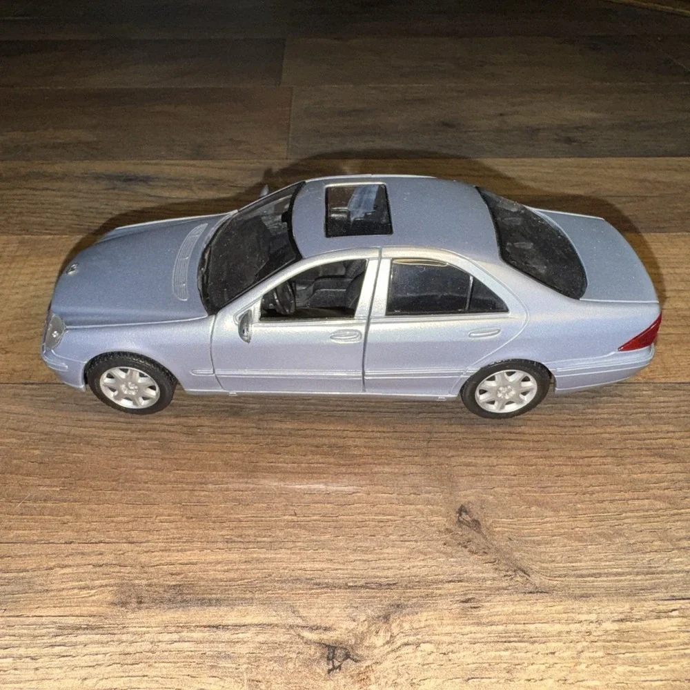 Maisto Mercedes Benz S Class 1:26 Die Cast